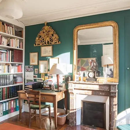 Beautiful 120m Near The Sainte-chapelle