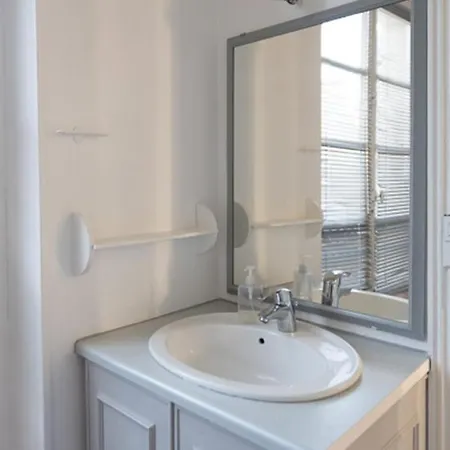 Beautiful 120m Near The Sainte-chapelle Paris