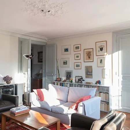 Beautiful 120m Near The Sainte-chapelle